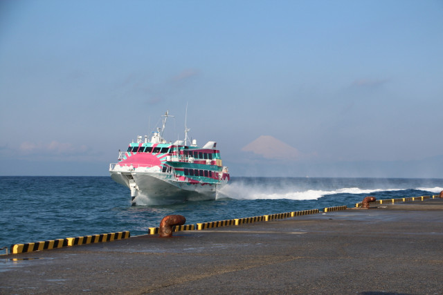 大島行き高速船